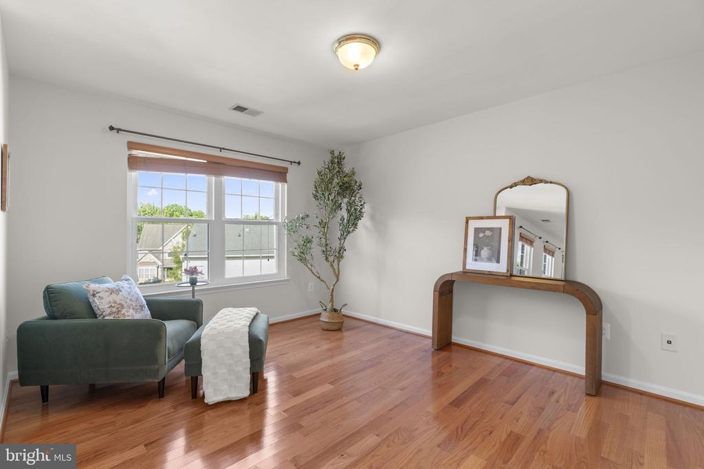 Image 32 of property listing at 8022 HIGH CASTLE RD, Ellicott City, MD 21043