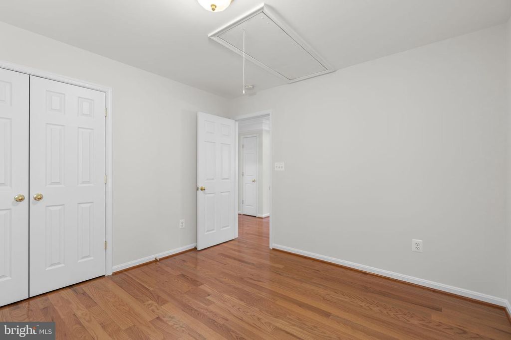 Image 42 of property listing at 8022 HIGH CASTLE RD, Ellicott City, MD 21043