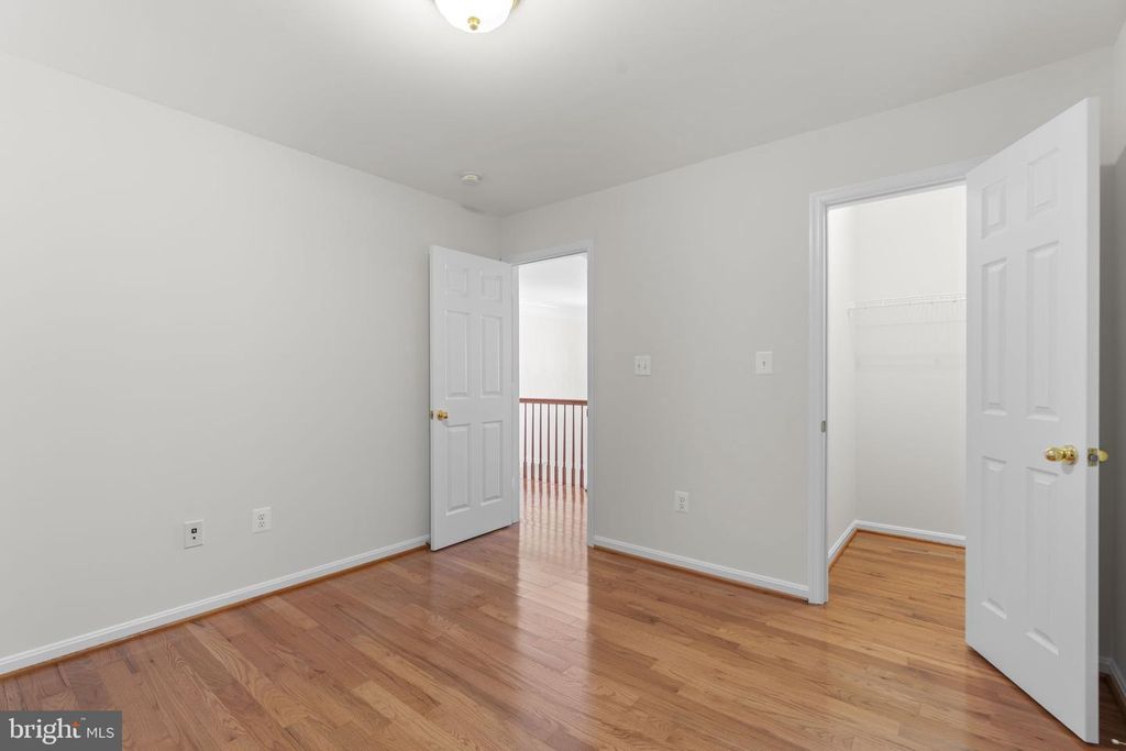 Image 44 of property listing at 8022 HIGH CASTLE RD, Ellicott City, MD 21043