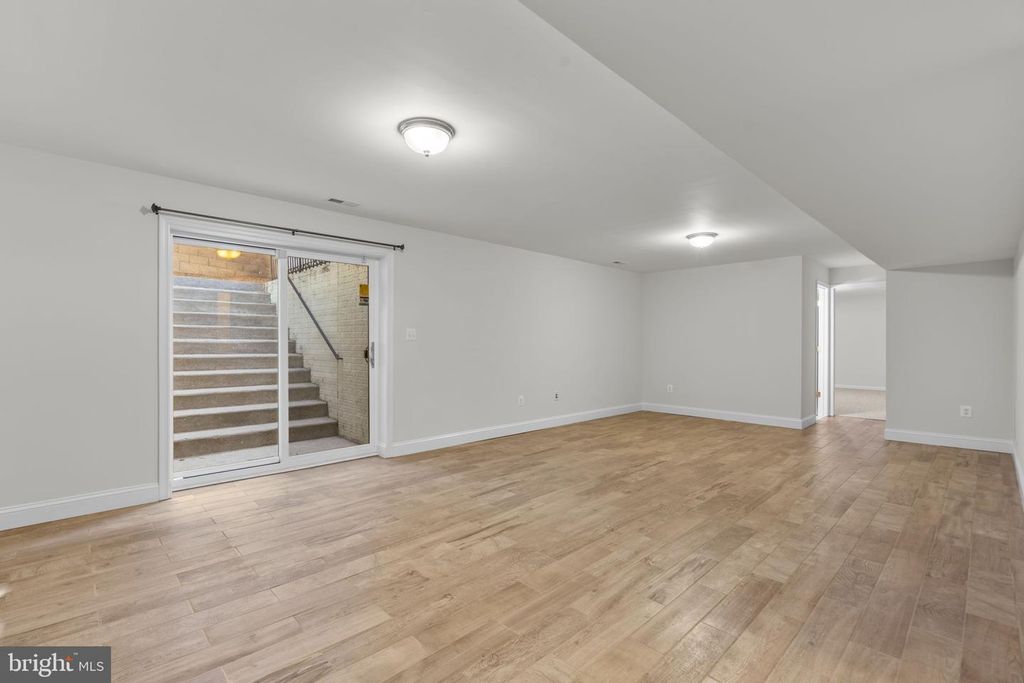 Image 50 of property listing at 8022 HIGH CASTLE RD, Ellicott City, MD 21043