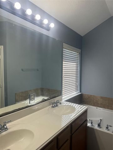 10914 Overland Trail Drive, Richmond, TX 77406