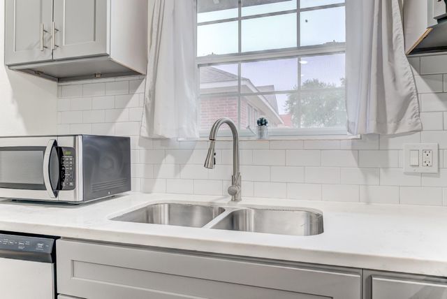 2720 Truxillo Street 4, Houston, TX 77004