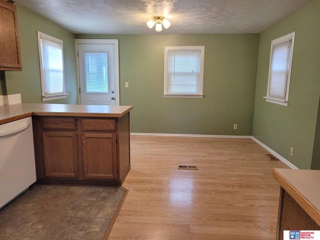 807 N 2nd Street, Seward, NE 68434