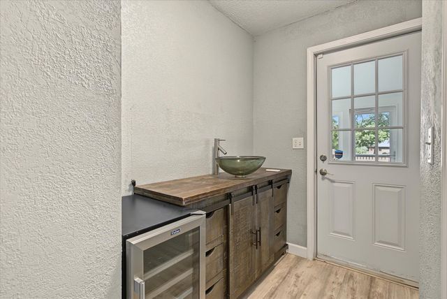 1511 E Groves Drive, Ozark, MO 65721