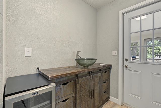 1511 E Groves Drive, Ozark, MO 65721