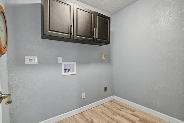 1511 E Groves Drive, Ozark, MO 65721