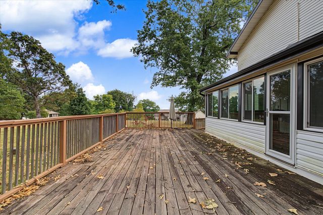 1511 E Groves Drive, Ozark, MO 65721