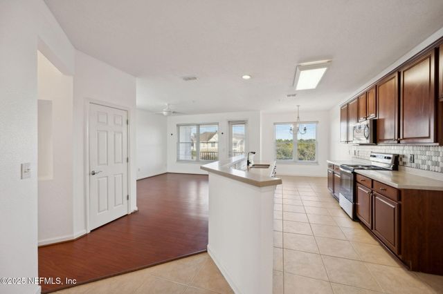 13364 BEACH Boulevard 436, Jacksonville, FL 32224