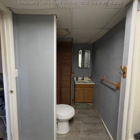 402 Circle Drive, Hurricane, WV 25526