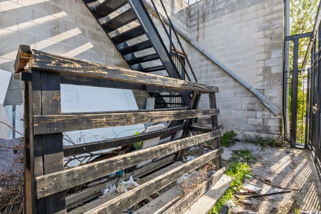 2833 W Cermak Road, Chicago, IL 60623