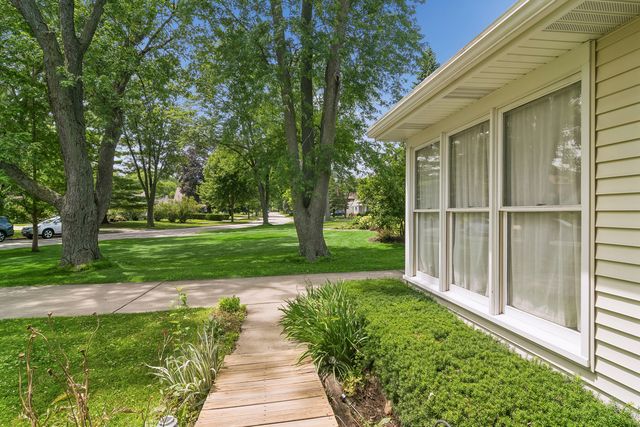2102 George Street, Rolling Meadows, IL 60008