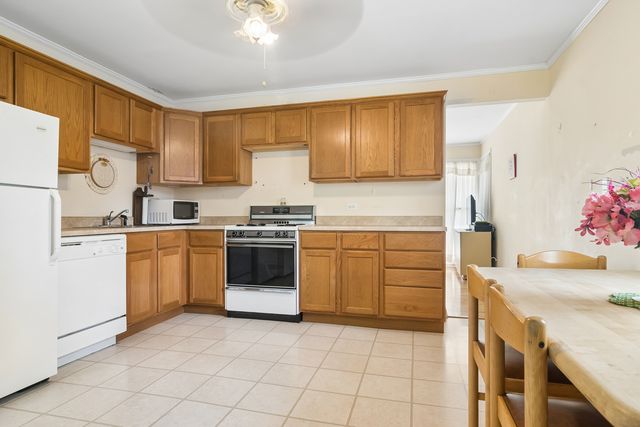 2102 George Street, Rolling Meadows, IL 60008