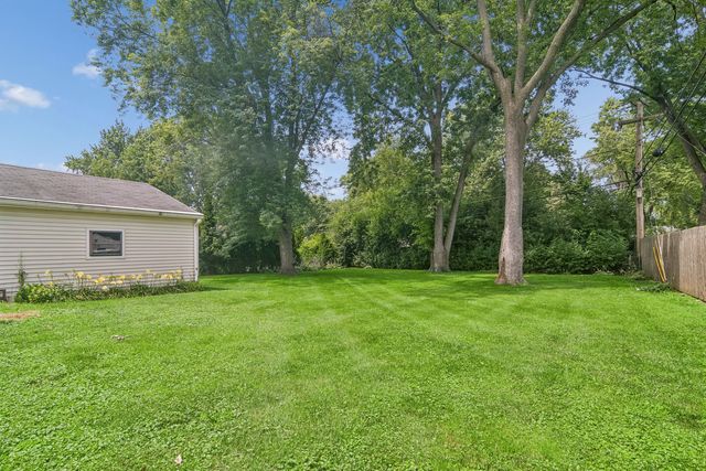 2102 George Street, Rolling Meadows, IL 60008