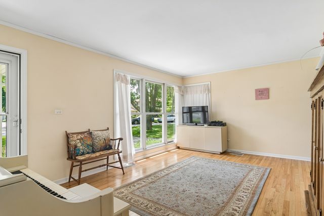 2102 George Street, Rolling Meadows, IL 60008