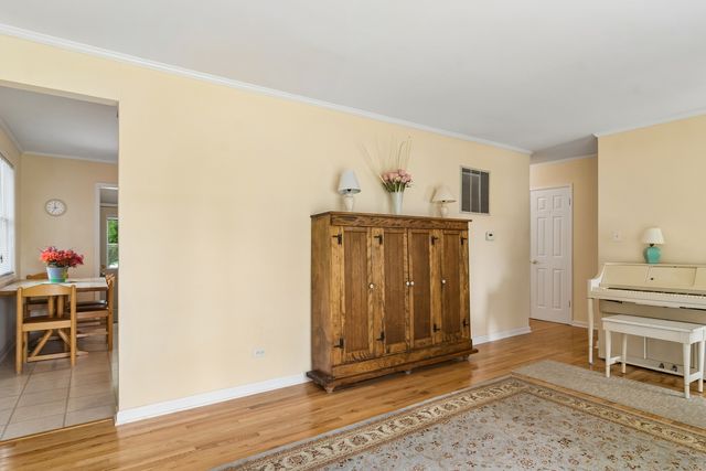 2102 George Street, Rolling Meadows, IL 60008