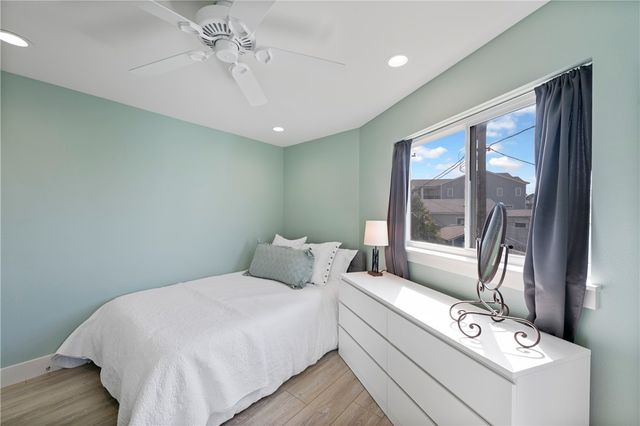 1923 S 11th St 16, Port Aransas, TX 78373