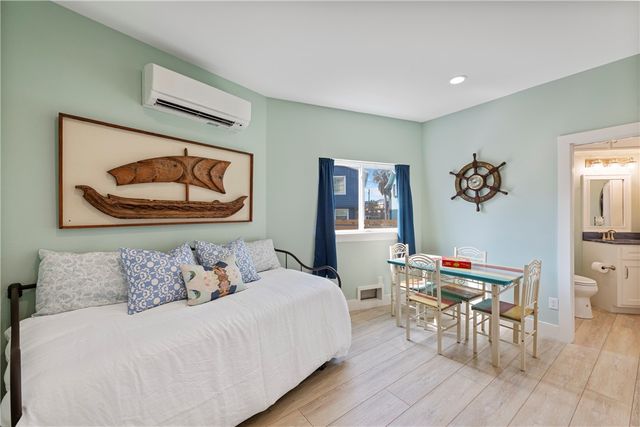 1923 S 11th St 16, Port Aransas, TX 78373