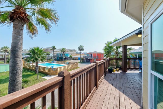 1923 S 11th St 16, Port Aransas, TX 78373