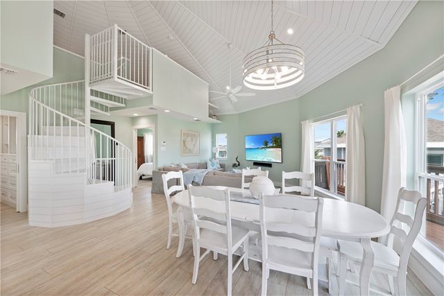 1923 S 11th St 16, Port Aransas, TX 78373