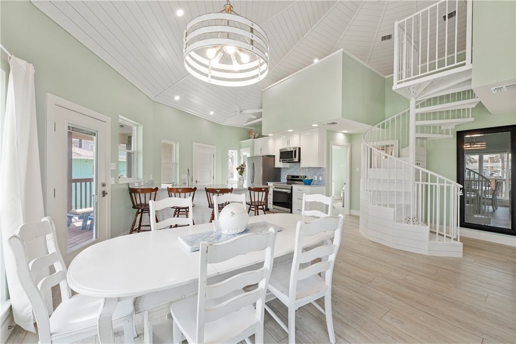 1923 S 11th St 16, Port Aransas, TX 78373 — photo 5