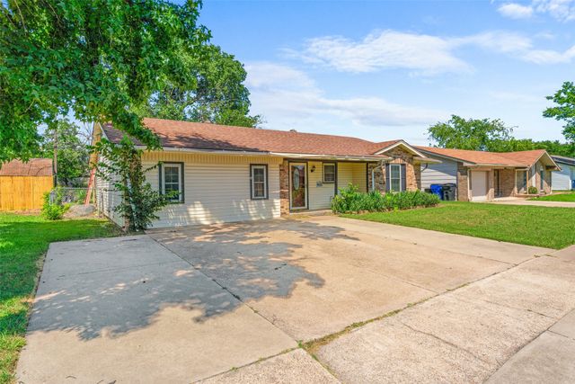 518 Southlake Drive, Forney, TX 75126