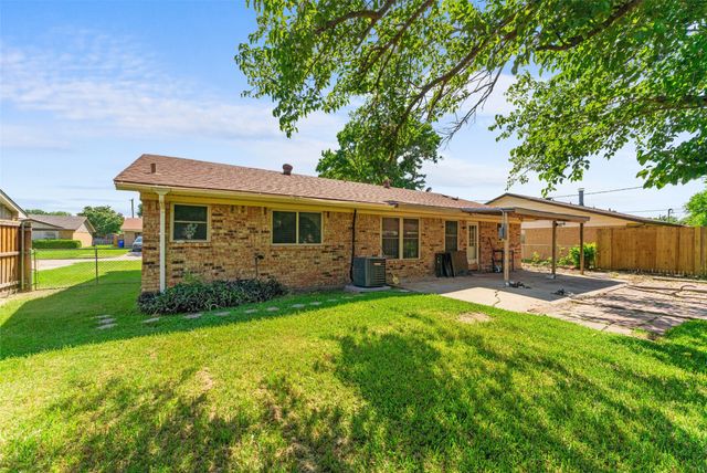 518 Southlake Drive, Forney, TX 75126