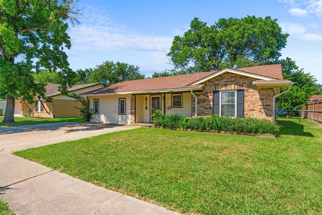 518 Southlake Drive, Forney, TX 75126
