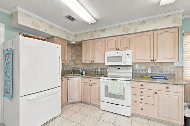 399 150TH AVENUE 205, Madeira Beach, FL 33708
