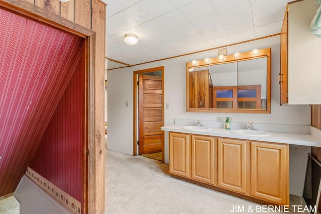 3185 104th Avenue, Holland Twp, MI 49464