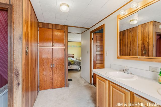 3185 104th Avenue, Holland Twp, MI 49464