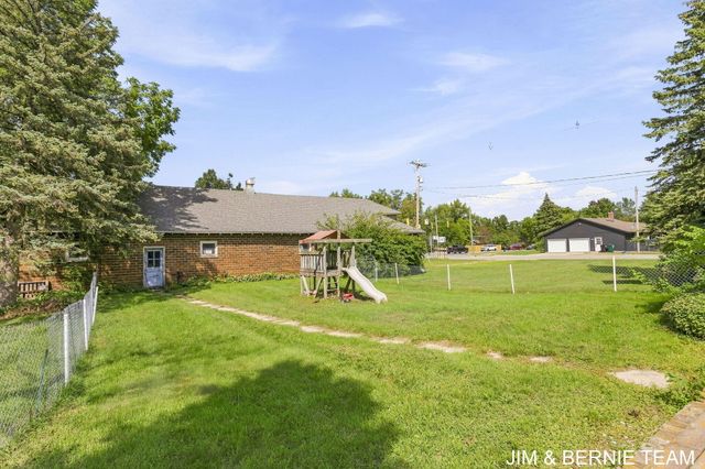 3185 104th Avenue, Holland Twp, MI 49464