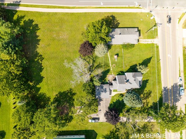 3185 104th Avenue, Holland Twp, MI 49464