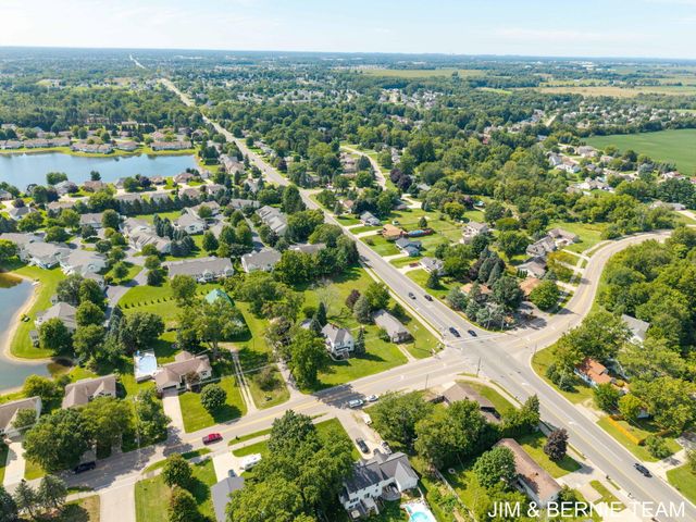 3185 104th Avenue, Holland Twp, MI 49464