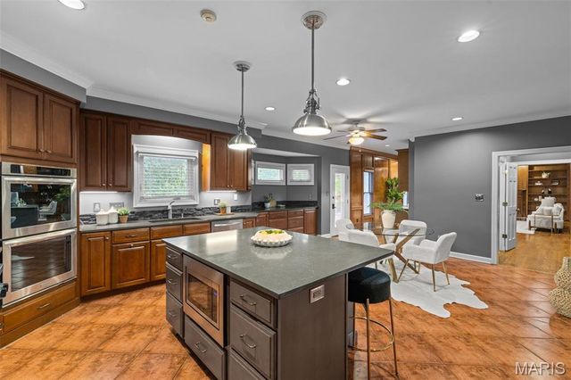 13314 Tree Top View Court, St Louis, MO 63141