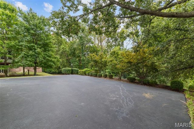 13314 Tree Top View Court, St Louis, MO 63141