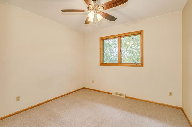 38404 Gerald Avenue, North Branch, MN 55056