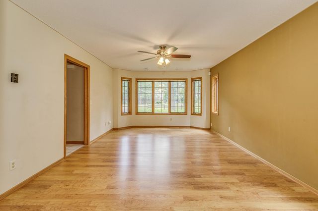 38404 Gerald Avenue, North Branch, MN 55056