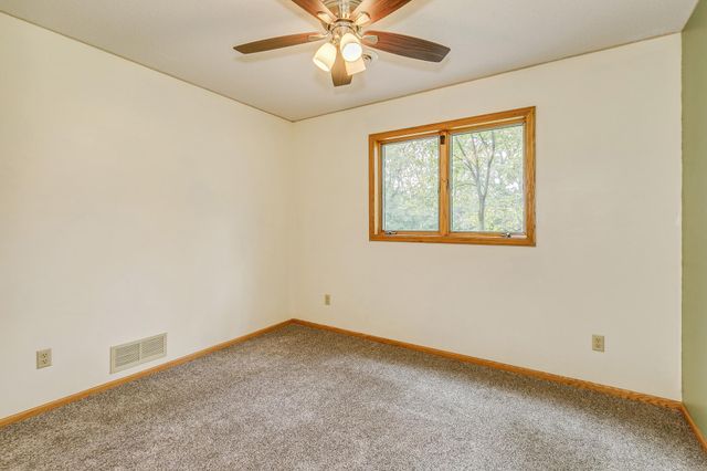 38404 Gerald Avenue, North Branch, MN 55056