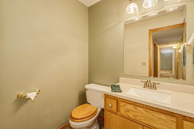38404 Gerald Avenue, North Branch, MN 55056