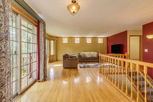 38404 Gerald Avenue, North Branch, MN 55056