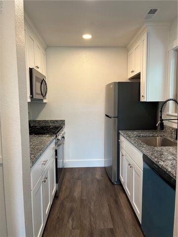 1262 W Ocean View Ave Apt 1, Norfolk, VA 23503