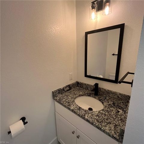 1262 W Ocean View Ave Apt 1, Norfolk, VA 23503