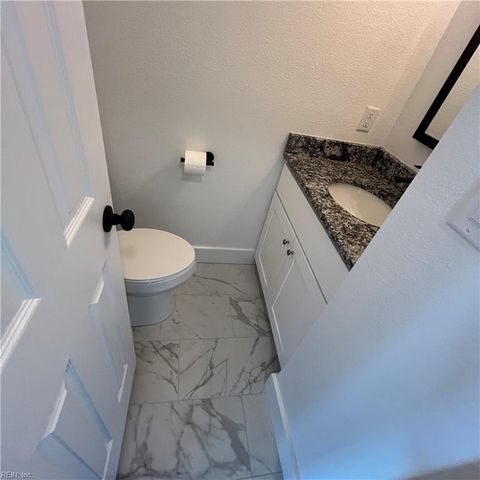 1262 W Ocean View Ave Apt 1, Norfolk, VA 23503