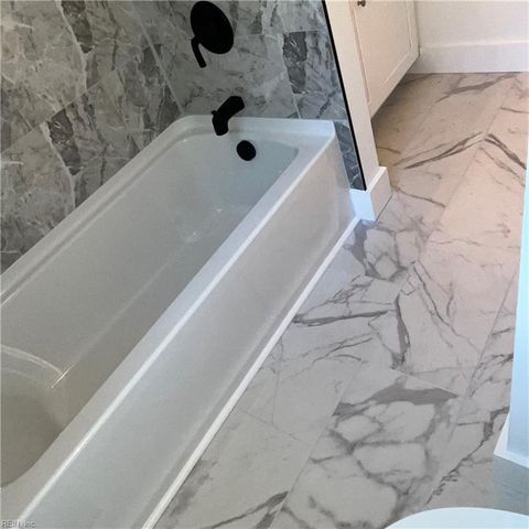 1262 W Ocean View Ave Apt 1, Norfolk, VA 23503