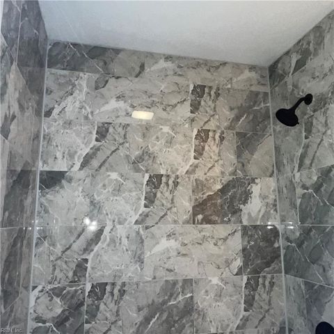 1262 W Ocean View Ave Apt 1, Norfolk, VA 23503