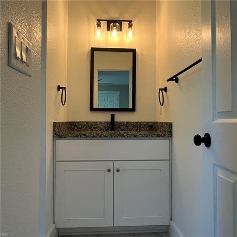 1262 W Ocean View Ave Apt 1, Norfolk, VA 23503