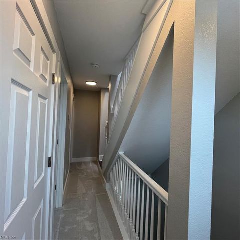 1262 W Ocean View Ave Apt 1, Norfolk, VA 23503