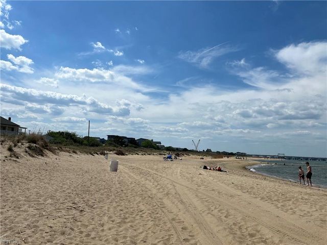 1262 W Ocean View Ave Apt 1, Norfolk, VA 23503