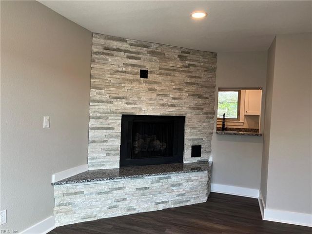 1262 W Ocean View Ave Apt 1, Norfolk, VA 23503