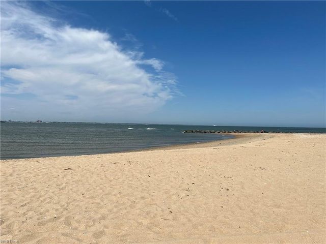 1262 W Ocean View Ave Apt 1, Norfolk, VA 23503